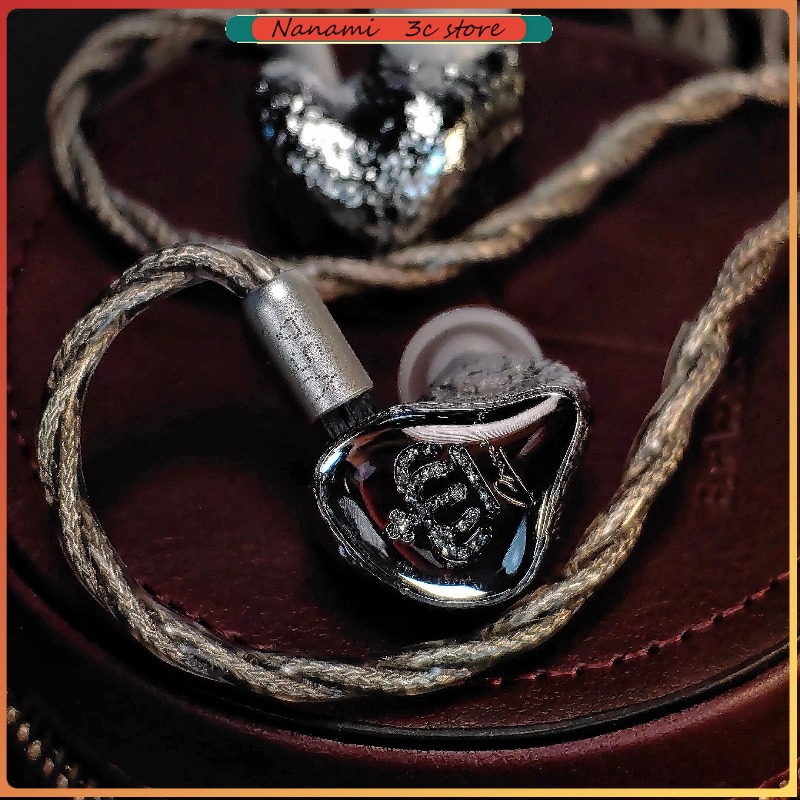 La corona di cetra profumata V - Audiophile Headphone Wired recensione e prezzo