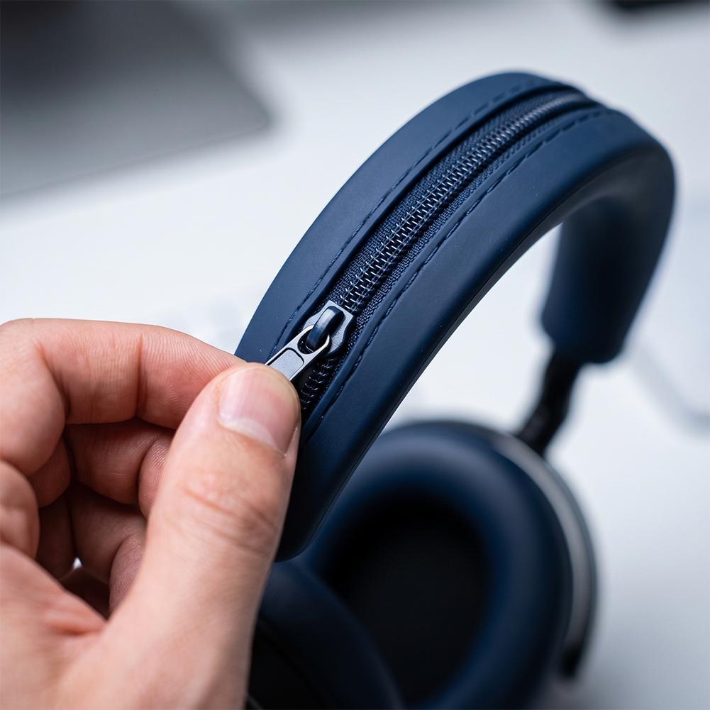 Coperture in morbido silicone  - Sennheiser Headphone Momentum 4 recensione e prezzo